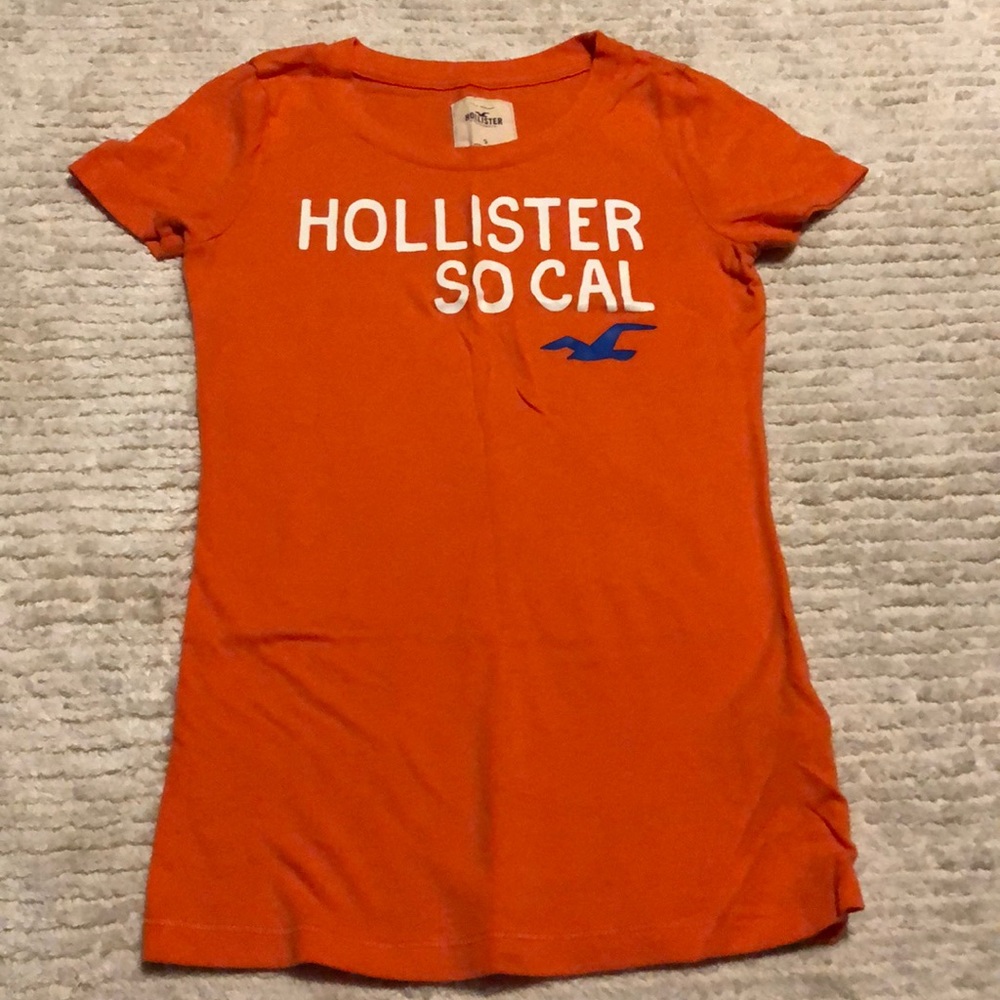 Hollister tee